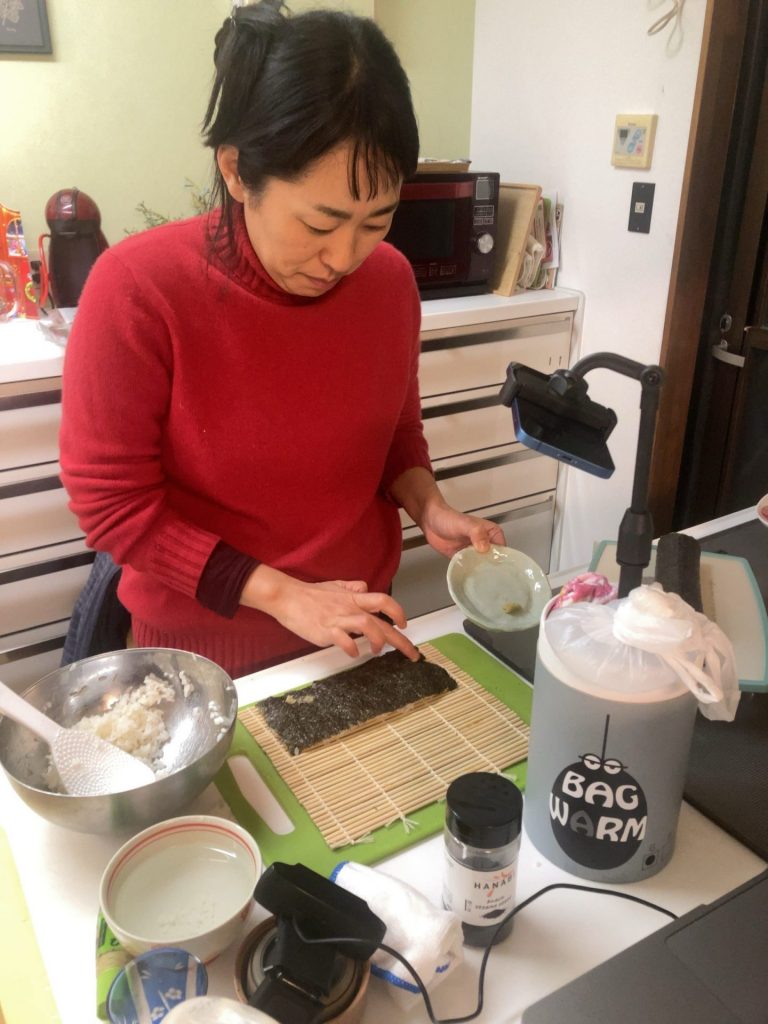 kochkurs, naoko macht sushi, sushi rollen