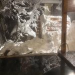 Yumotokan Onsen draussen mit Schnee
